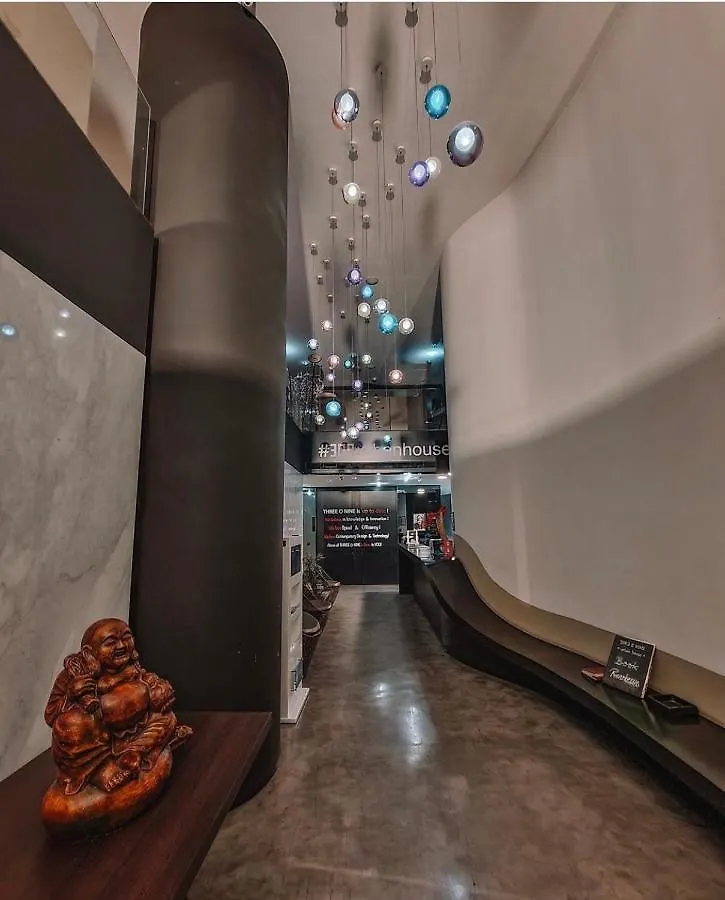 Three O Nine Hotel 베이루트 4*,  레바논